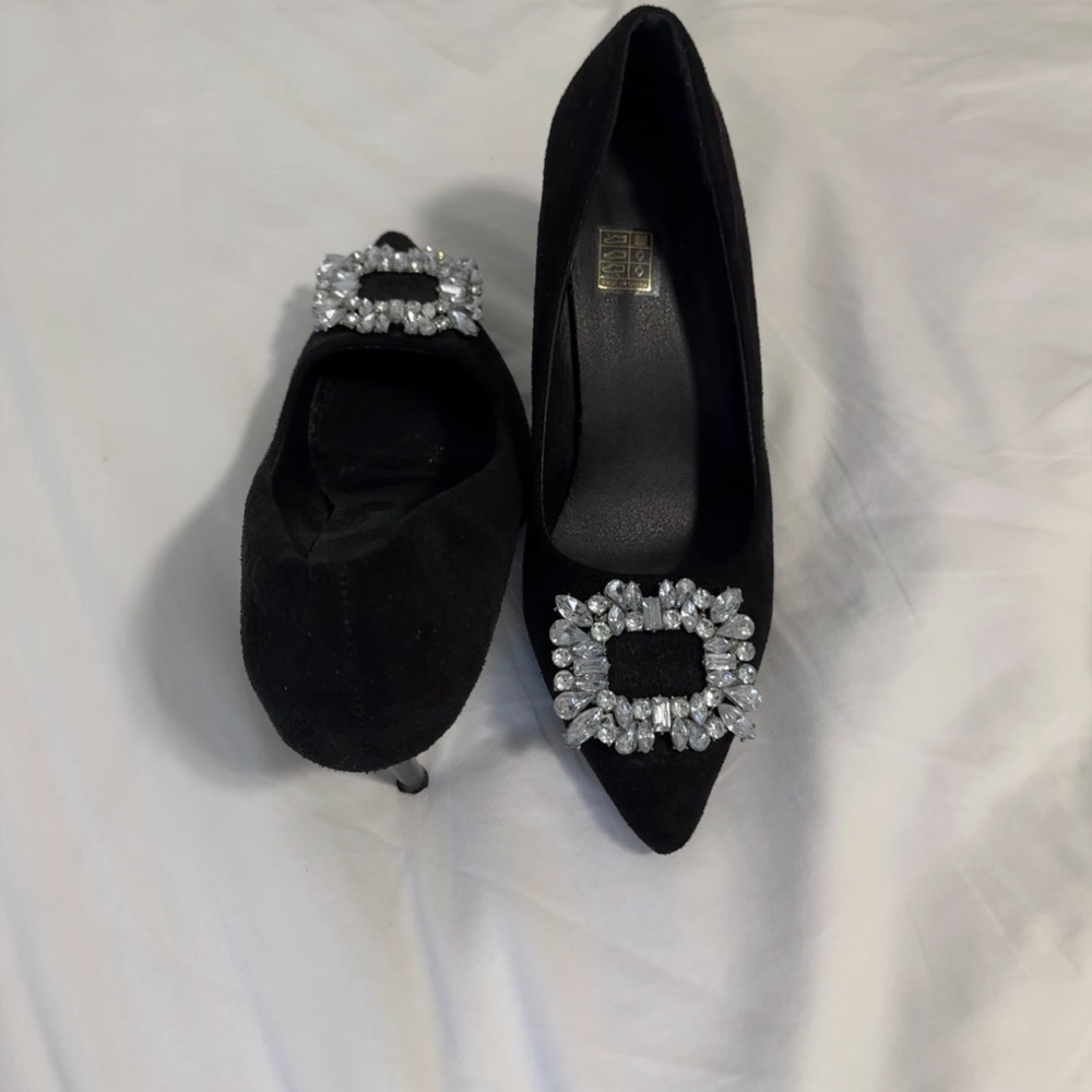 Black Crystal Buckle Pointed-Toe Heels – Size 40